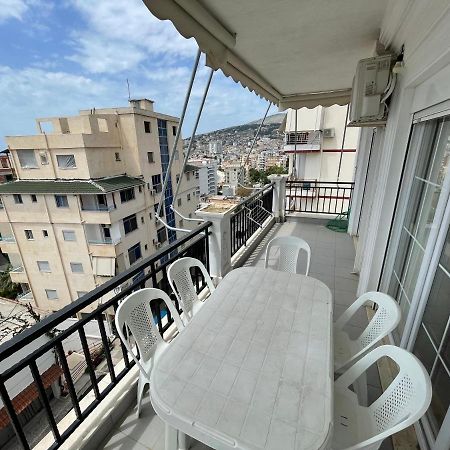 Flower Apartment Sarandë Esterno foto