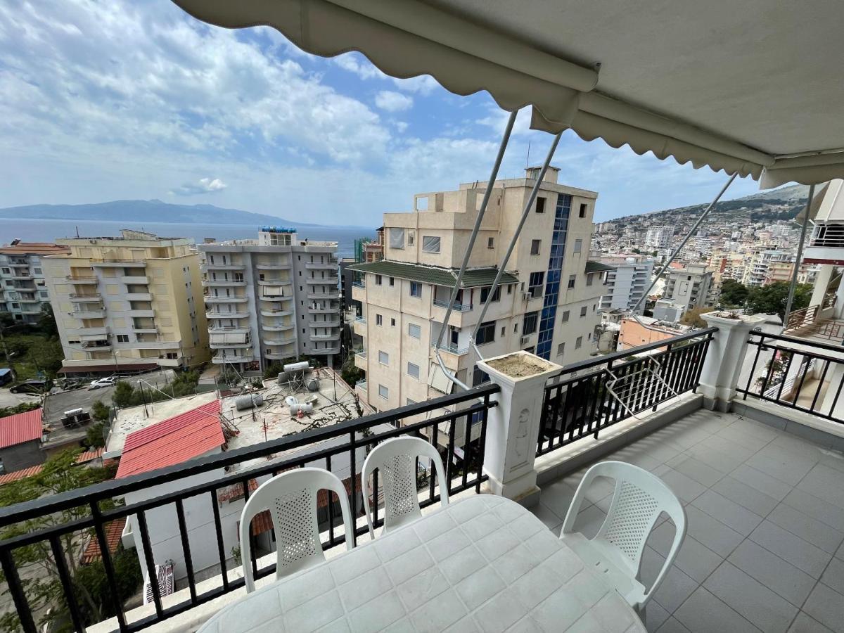 Flower Apartment Sarandë Esterno foto